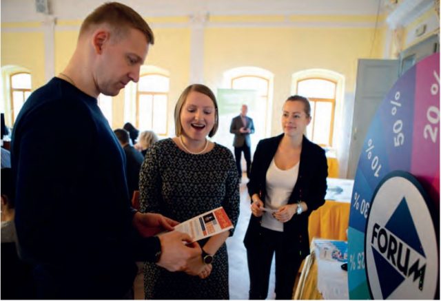 U mediálního partnera konference společnosti Forum si mohli účastníci vylosovat na kole štěstí slevu na předplatné jejích titulů.