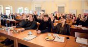 Na vyprodané konferenci HRchytre.cz panovala od začátku dobrá nálada. Organizátorům se podařilo zapojit do interakcí i publikum. Ať už formou „ručního hlasování“, nebo s využitím mobilních technologií.