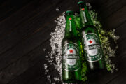 Ilustrační fotografie piva Heineken