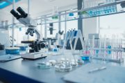 Ilustrační fotografie laboratorního vybavení