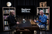 Moderátor Martin Zika a Jan Staněk, propagátor čistých technologií, řídící partner v Purple Ventures