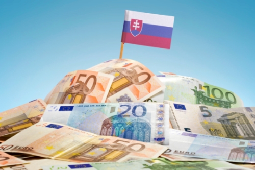 Češi odjíždějí pracovat na Slovensko za vyššími platy, firmám chybí zaměstnanci