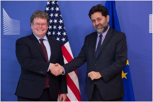 Hlavní vyjednávač TTIP za USA (Dan Mullaney) a za EU (Ignacio Garcia Bercero) Hlavní vyjednávač TTIP za USA (Dan Mullaney) a za EU (Ignacio Garcia Bercero)