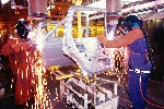 Český průmysl láme rekordy, výrazně rostlo také zdecimované stavebnictví