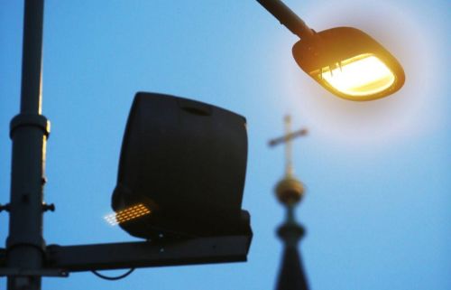 Chytré lampy v blízkosti Karlínského náměstí měří znečištění ovzduší. Zdroj: Martin Pinkas/Euro