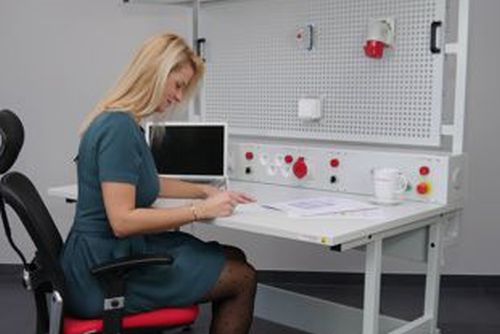 Od autoalarmů se pražský Diametral dostal až k výukovým přístrojům